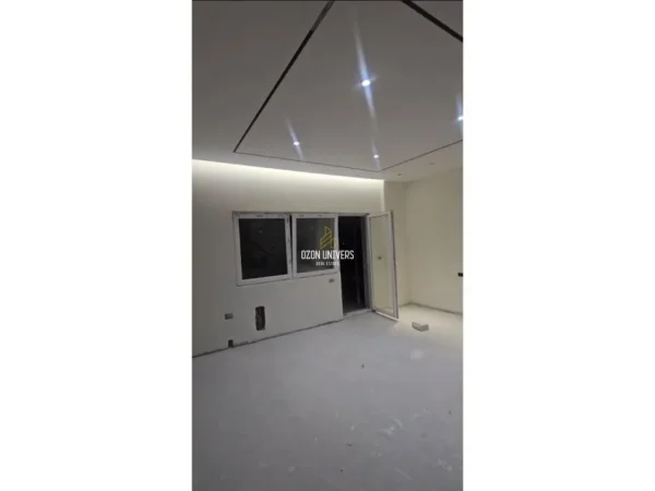 Tirane, shitet apartament 2+1+Ballkon Kati 3, 108 m² 200.000 € (Lakeland Residence Tirana, Farkë)