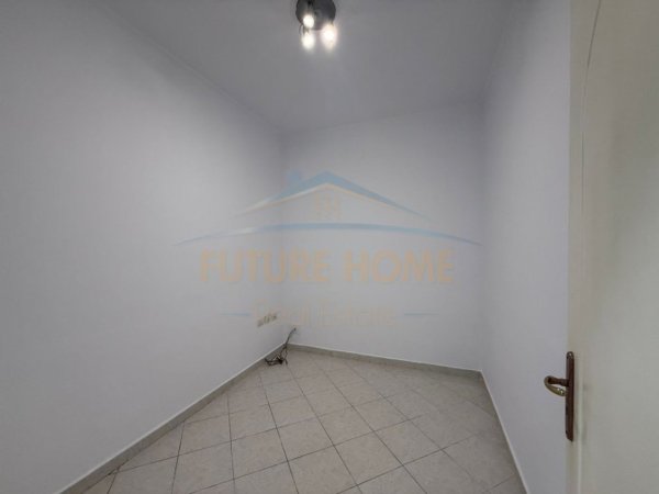 Tirane, jepet me qera ambjent biznesi Kati 1, 75 m² 600 € (Gjimnazi &quot;Petro Nini Luarasi&quot;)