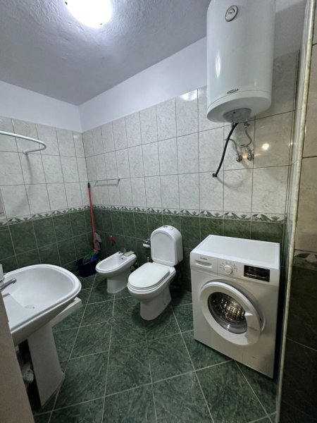 Tirane, jepet me qera apartament 2+1 Kati 2, 500 € (Yzberisht)
