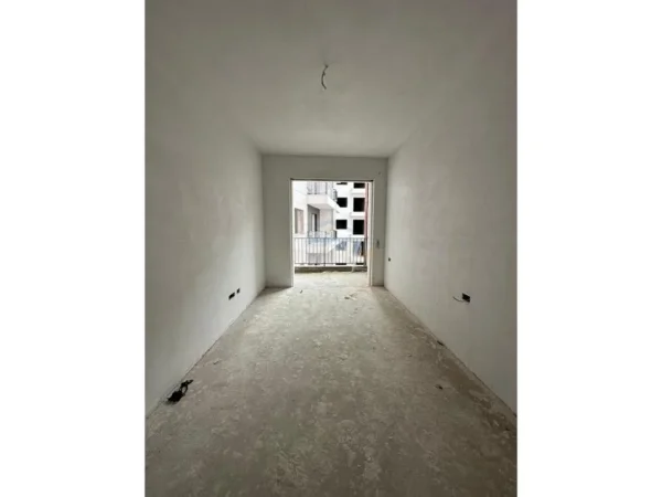 Tirane, shitet apartament 1+1 Kati 3, 73 m² 80.000 € (Paskuqan)