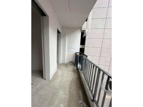 Tirane, shitet apartament 1+1 Kati 3, 73 m² 80.000 € (Paskuqan)