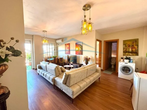 Durres, shitet apartament 1+1+Ballkon Kati 4, 74 m² 89.000 € (Golem)