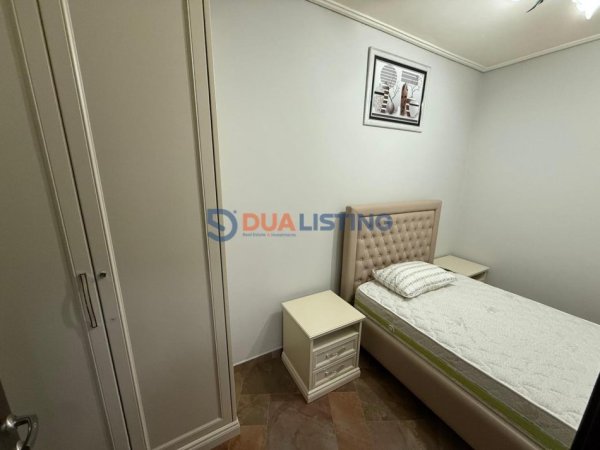 Tirane, jepet me qera apartament 3+1+Aneks+Ballkon Kati 2, 150 m² 1.300 € (Qira apartament 3+1 me 2 poste parkimi Bulevardi Zogu I)