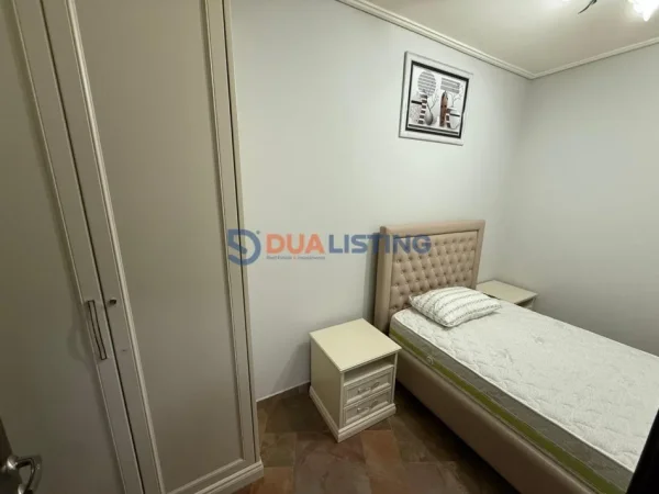Tirane, jepet me qera apartament 3+1+Aneks+Ballkon Kati 2, 150 m² 1.300 € (Qira apartament 3+1 me 2 poste parkimi Bulevardi Zogu I)