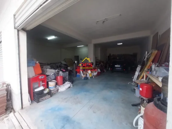 Vlore, shitet Vile , 542 m² 742.000 € (Rruga Demokracia)