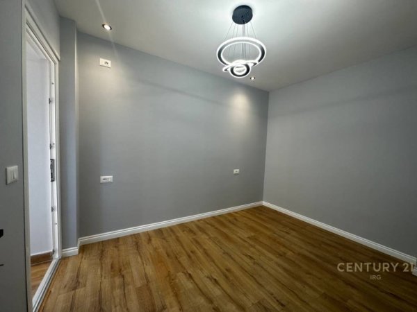 Tirane, shitet apartament 1+1 Kati 6, 49 m² 98.000 € (5 Maji)