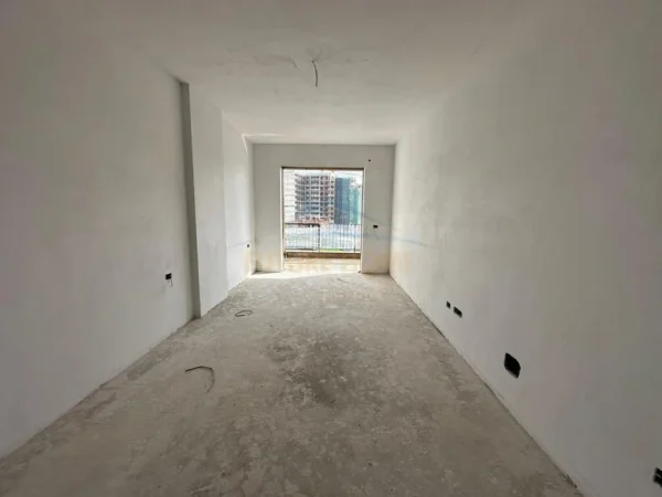 Tirane, shitet apartament 1+1 Kati 3, 81 m² 89.500 € (Paskuqan)