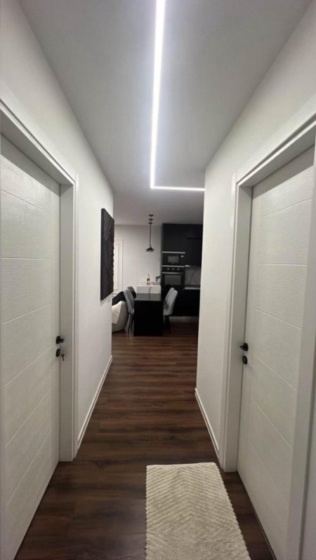 Tirane, jepet me qera apartament 1+1 Kati 1, 70 m² 550 € (5 MAJI)