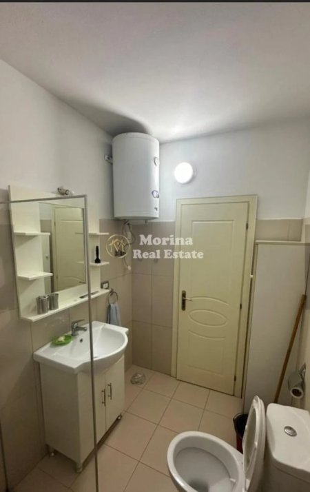 Tirane, jepet me qera apartament 2+1 Kati 5, 70 m² 500 € (Porcelan)