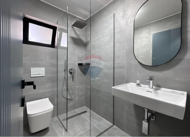 Tirane, shitet apartament 1+1 Kati 4, 107 m² 268.000 € (Rruga Mine Peza)