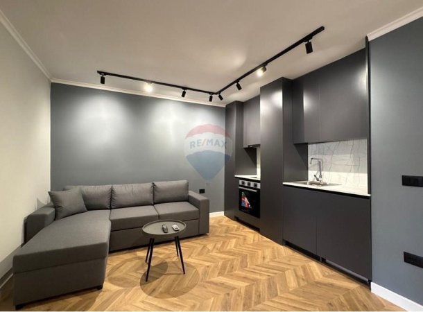 Tirane, shitet apartament 1+1 Kati 4, 107 m² 268.000 € (Rruga Mine Peza)