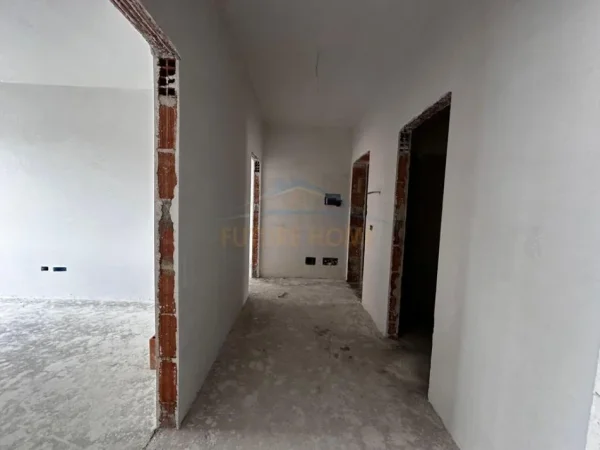 Tirane, shitet apartament 2+1 , 106 m² 117.000 € (Paskuqan)