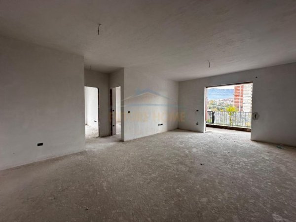 Tirane, shitet apartament 3+1 Kati 3, 166 m² 174.000 € (Paskuqan)
