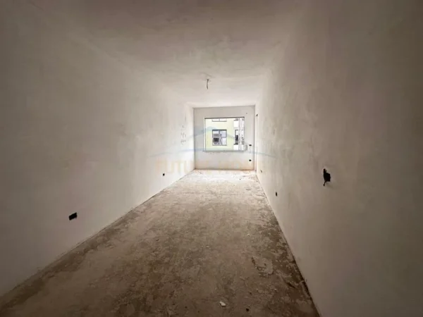 Tirane, shitet apartament 2+1 Kati 3, 93 m² 102.300 € (Paskuqan)