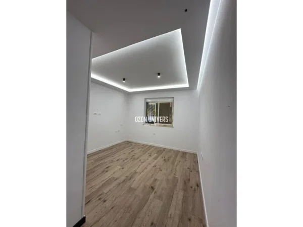Tirane, shitet apartament 1+1+Ballkon Kati 1, 62 m² 158.000 € (Rruga Sami Frashëri)
