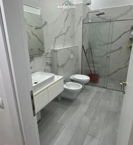 Tirane, shitet apartament 3+1+Aneks+Ballkon Kati 8, 112 m² 230.000 € (prane Eglo)