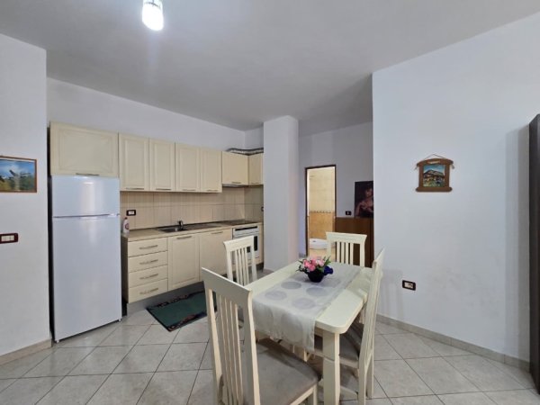 Tirane, jepet me qera apartament 2+1 Kati 5, 116 m² 500 € (Astir)