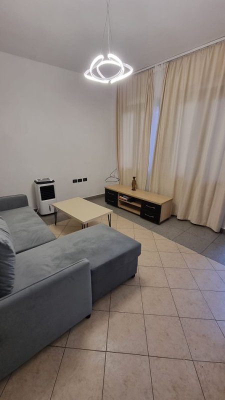 Jepet Hyrje 1+1 me Qera ne Don Bosko,  350 €URO