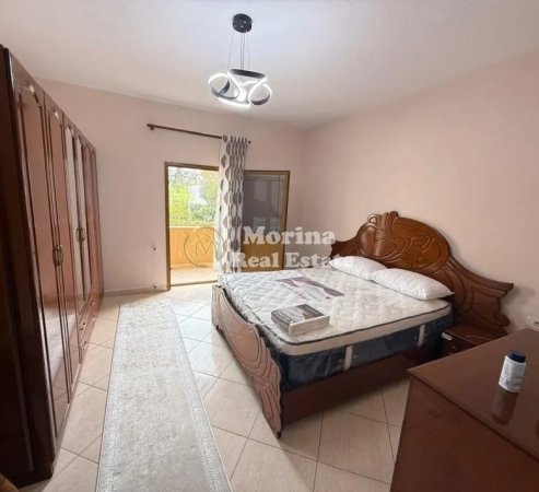 Tirane, jepet me qera shtepi 2+1+Ballkon Kati 2, 120 m² 450 € (Rruga e Elbasanit)