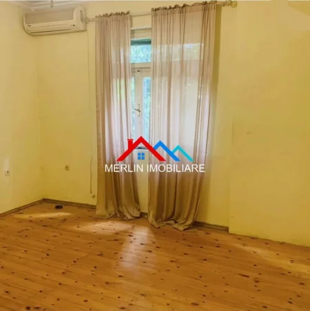 Tirane, jepet me qera shtepi 2+1+Ballkon Kati 1, 120 m² 620 € (RRUGA MUHAMET GJOLLESHA,21 DHJETORI)