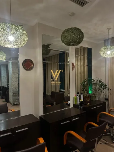 Tirane, jepet me qera ambjent biznesi Kati 2, 40 m² 400 € (RRUGA E ELBASANIT)