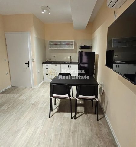 Tirane, jepet me qera apartament 1+1 Kati 4, 100 m² 1.500 € (Bulevardi i Ri)