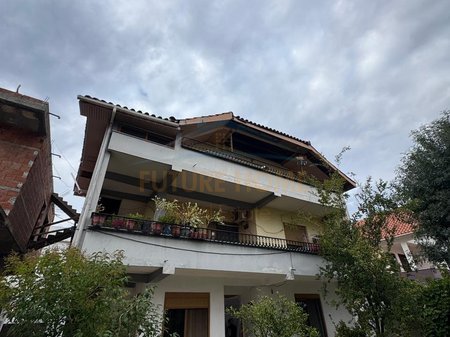 Durres, shitet shtepi 2+1+Ballkon Kati 3, 334 m² 170.000 € 