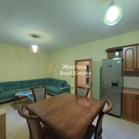 Tirane, jepet me qera apartament 3+1 Kati 2, 150 m² 600 € (Rruga e Dibres)