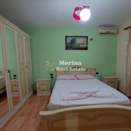 Tirane, jepet me qera apartament 3+1 Kati 2, 150 m² 600 € (Rruga e Dibres)