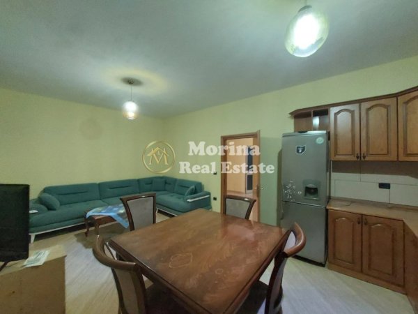 Tirane, jepet me qera apartament 3+1 Kati 2, 150 m² 600 € (Rruga e Dibres)