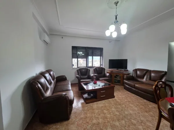 JEPET ME QERA APARTAMENT 1+1  TEK ISH PARKU