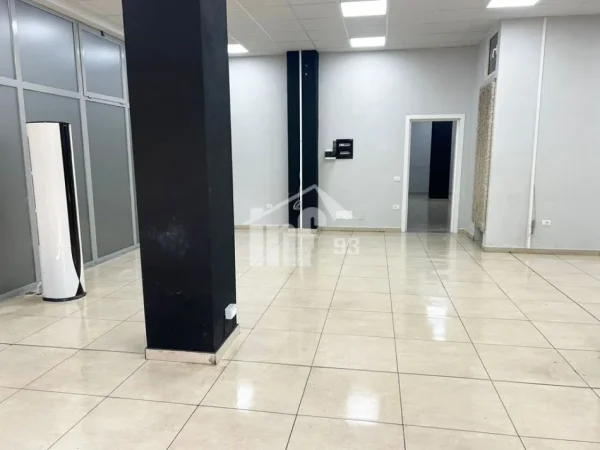 Tirane, jepet me qera dyqan Kati 0, 300 m² 2.400 € (PRANË GJIMNAZIT “PARTIZANI”)