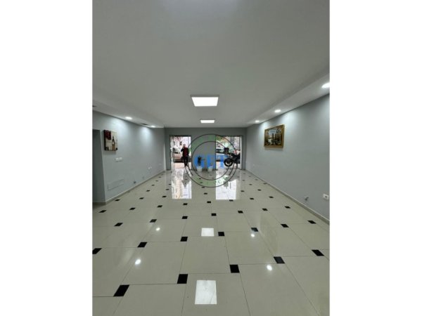 Durres, jepet me qera ambjent biznesi Kati 0, 120 m² 700 € (tregu vogel durres)