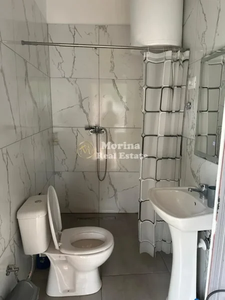 Tirane, jepet me qera shtepi 1+1 Kati 2, 40 m² 400 € (Allias)