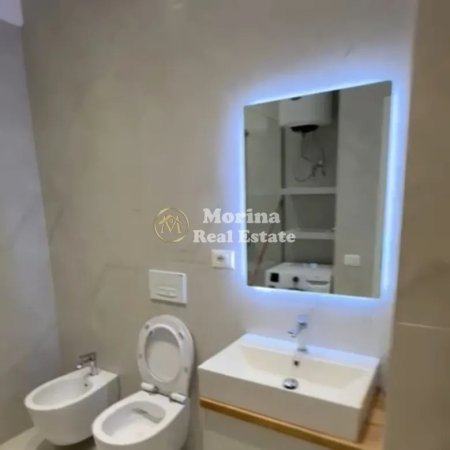 Tirane, jepet me qera apartament 1+1+Ballkon Kati 1, 60 m² 450 € (Rezidenca Oxa)