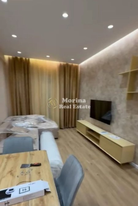 Tirane, jepet me qera apartament 1+1+Ballkon Kati 1, 60 m² 450 € (Rezidenca Oxa)