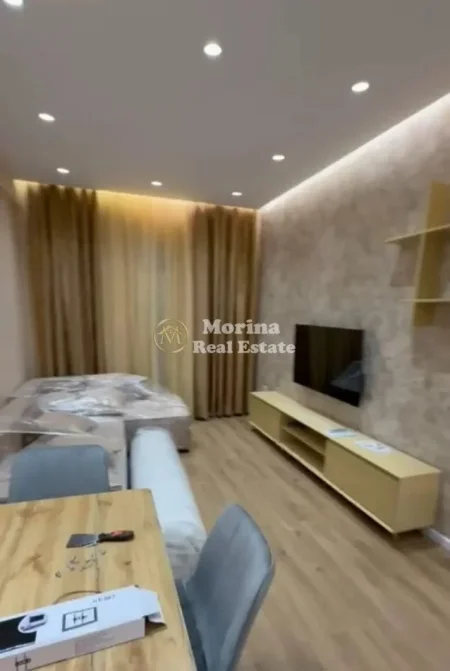 Tirane, jepet me qera apartament 1+1+Ballkon Kati 1, 60 m² 450 € (Rezidenca Oxa)