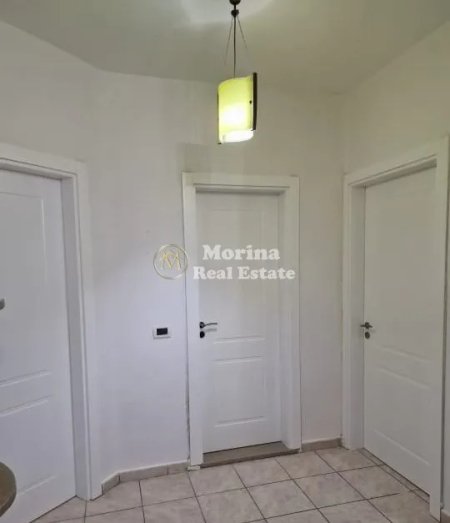 Tirane, jepet me qera apartament 2+1+Ballkon Kati 1, 100 m² 850 € (Blloku)