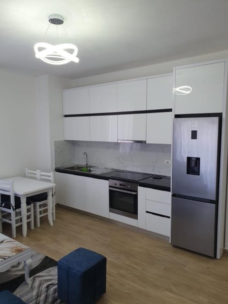 Tirane, jepet me qera apartament 1+1+Ballkon Kati 3, 77 m² 500 € (Don Bosko)