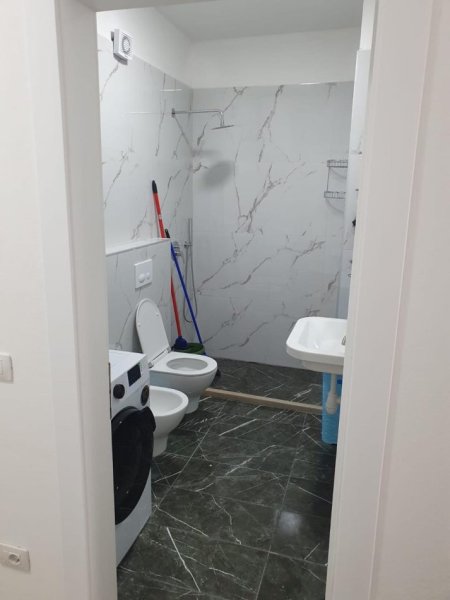 Tirane, jepet me qera apartament 1+1+Ballkon Kati 3, 77 m² 500 € (Don Bosko)