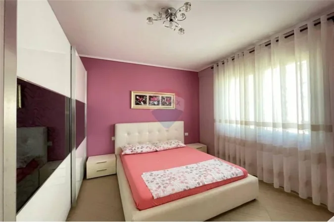 Vlore - Lungomare, jepet me qera apartament 2+1 , 82 m² 500 € 