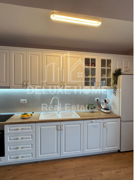 Tirane, jepet me qera apartament 1+1 Kati 2, 70 m² 600 € (Rruga Bardhyl)