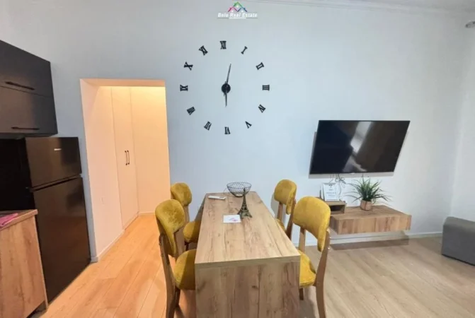 Tirane, jepet me qera apartament 2+1 Kati 3, 70 m² 700 € (Rruga e Kavajes)
