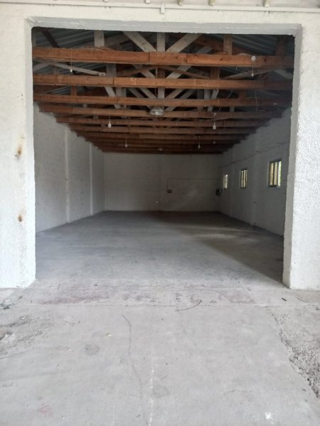 SHITET MAGAZINE 284 m² 365.000 €