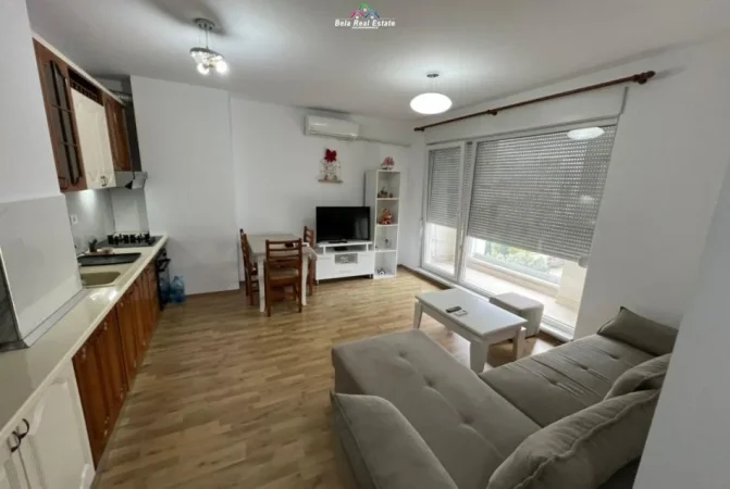 Tirane, jepet me qera apartament 1+1 Kati 6, 60 m² 500 € (Rruga Siri Kodra)