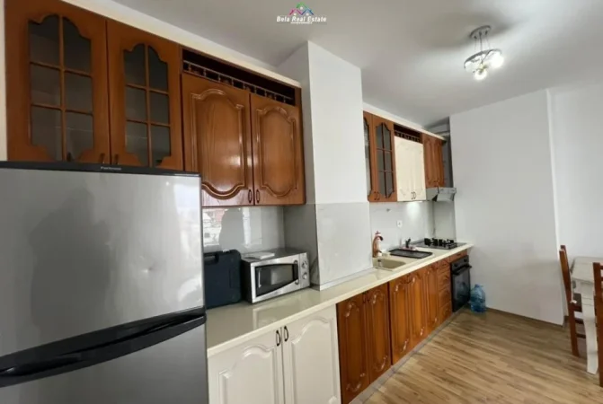 Tirane, jepet me qera apartament 1+1 Kati 6, 60 m² 500 € (Rruga Siri Kodra)