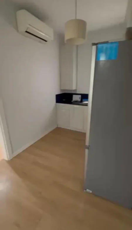 Tirane, jepet me qera apartament 1+1+Ballkon Kati 10, 60 m² 500 € 