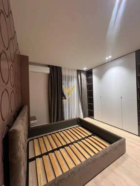 Tirane, jepet me qera apartament 3+1+Ballkon Kati 2, 170 m² 2.500 € (RRUGA E KOSOVAREVE)