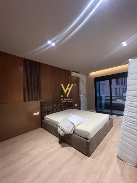 Tirane, jepet me qera apartament 3+1+Ballkon Kati 2, 170 m² 2.500 € (RRUGA E KOSOVAREVE)