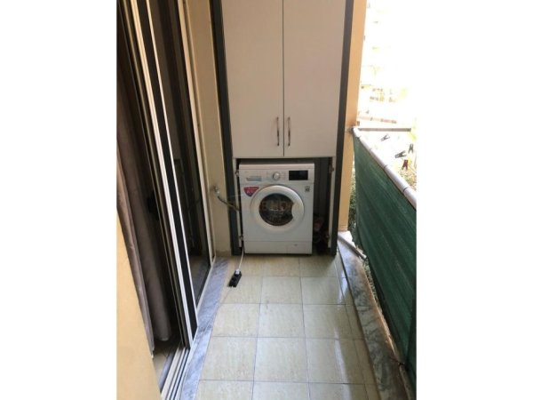 Tirane, jepet me qera apartament 2+1 Kati 3, 100 m² 700 € 